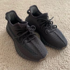 Yeezy Boost 350 V2 Cinder - size 6